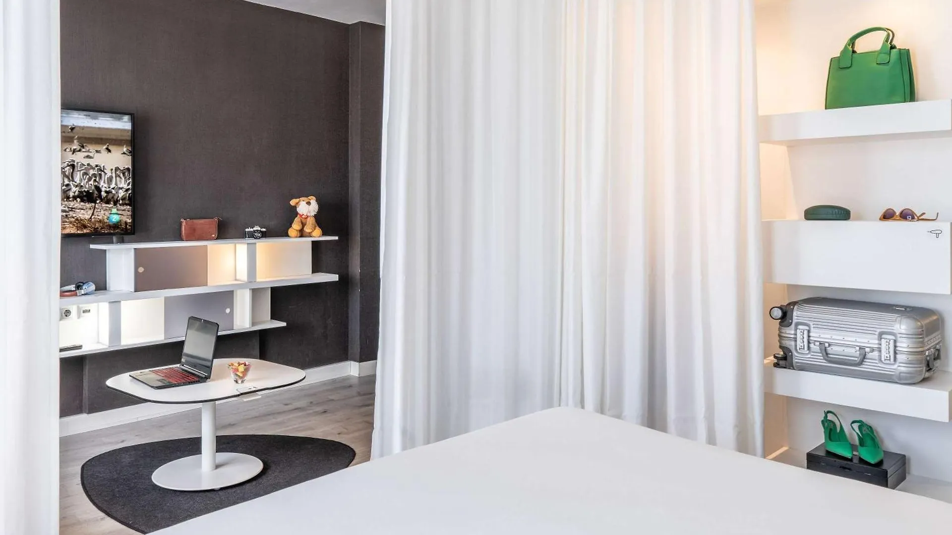 Novotel Suites Malaga Centro 4*,